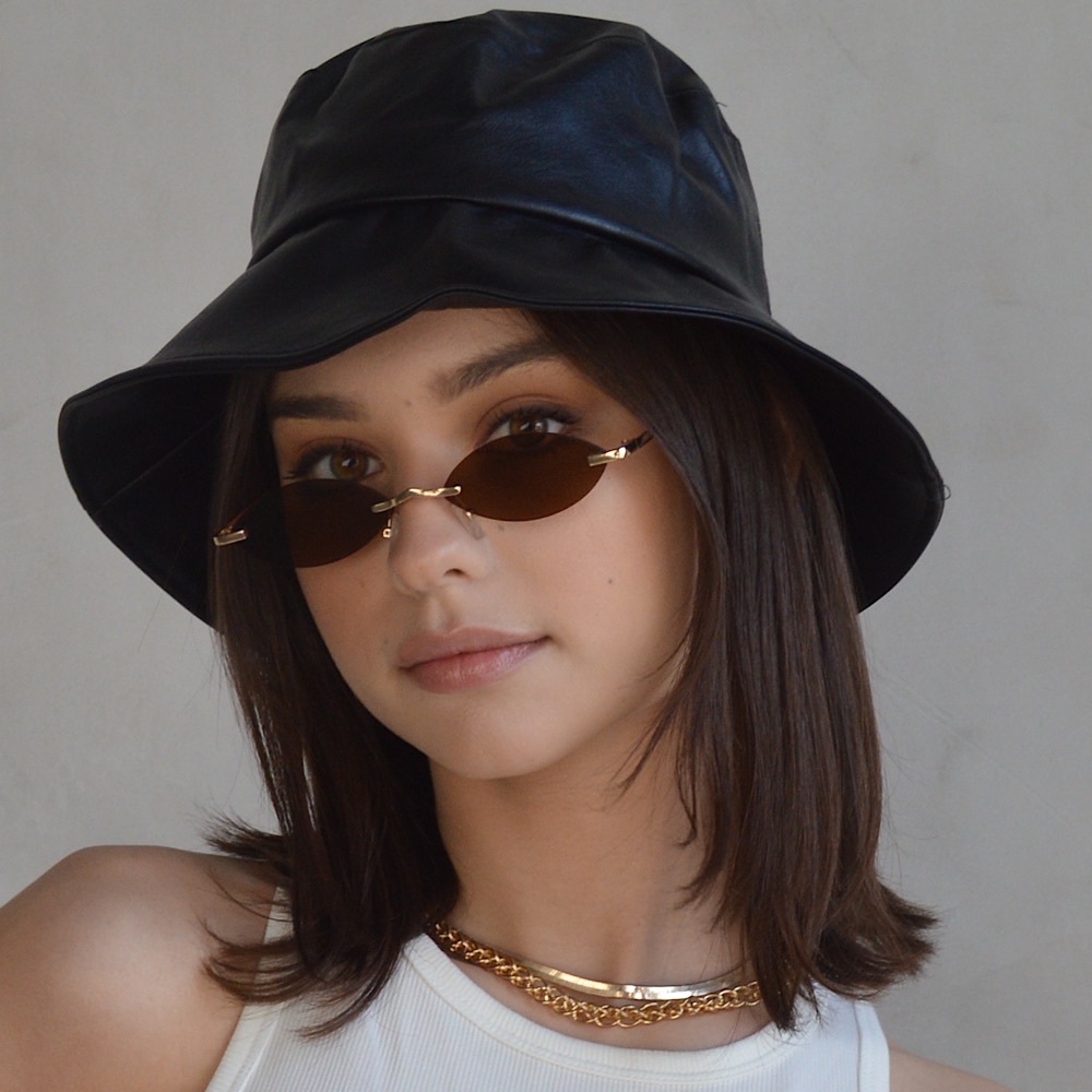 Olive & Pique Faux Leather Bucket Hat in Black